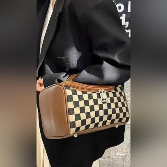 SALE! Brown Damier Checkerboard Cosmetic Toiletry Travel Luxury Leather Bag Case - Picture 5 of 10